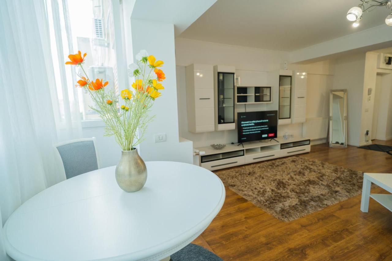 Cozy & Spacious 2Br Apartment With Netflix Бухарест Екстер'єр фото