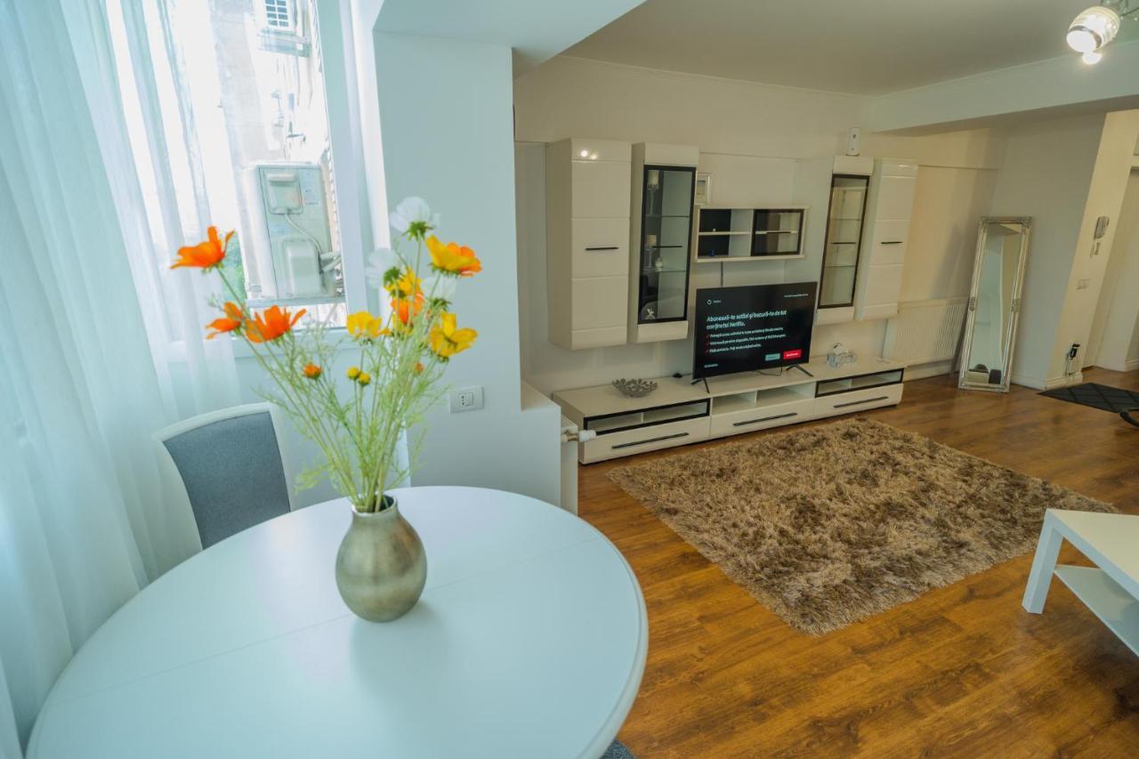 Cozy & Spacious 2Br Apartment With Netflix Бухарест Екстер'єр фото